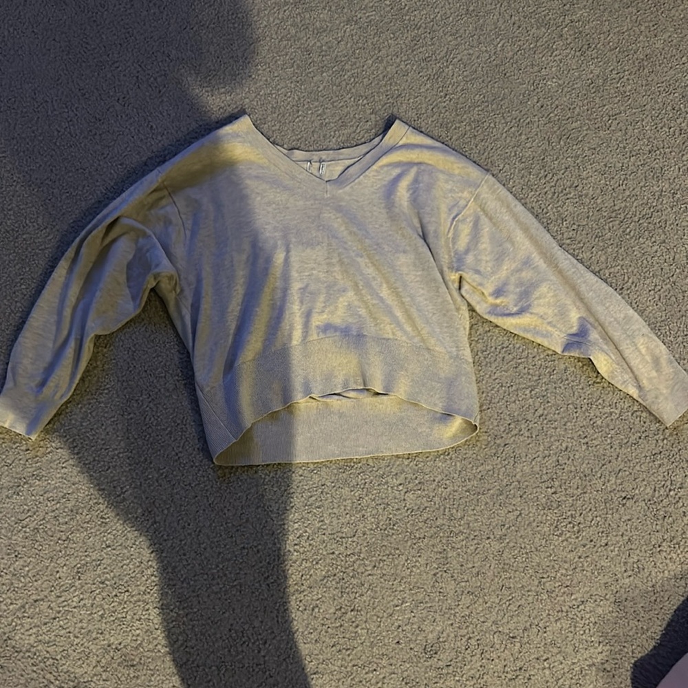 V neck sweater